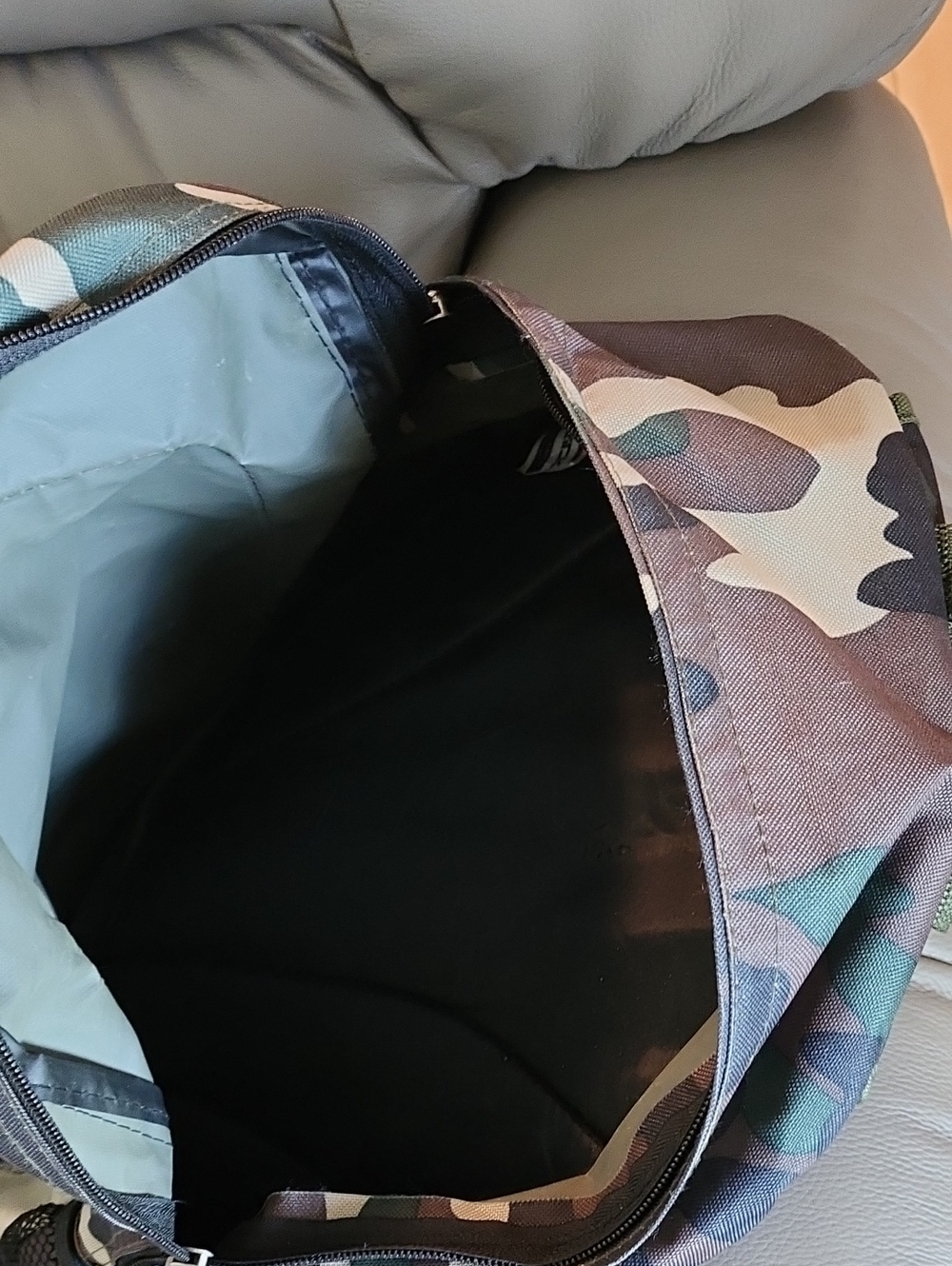 Camo Backpack! - Picture 4 of 4